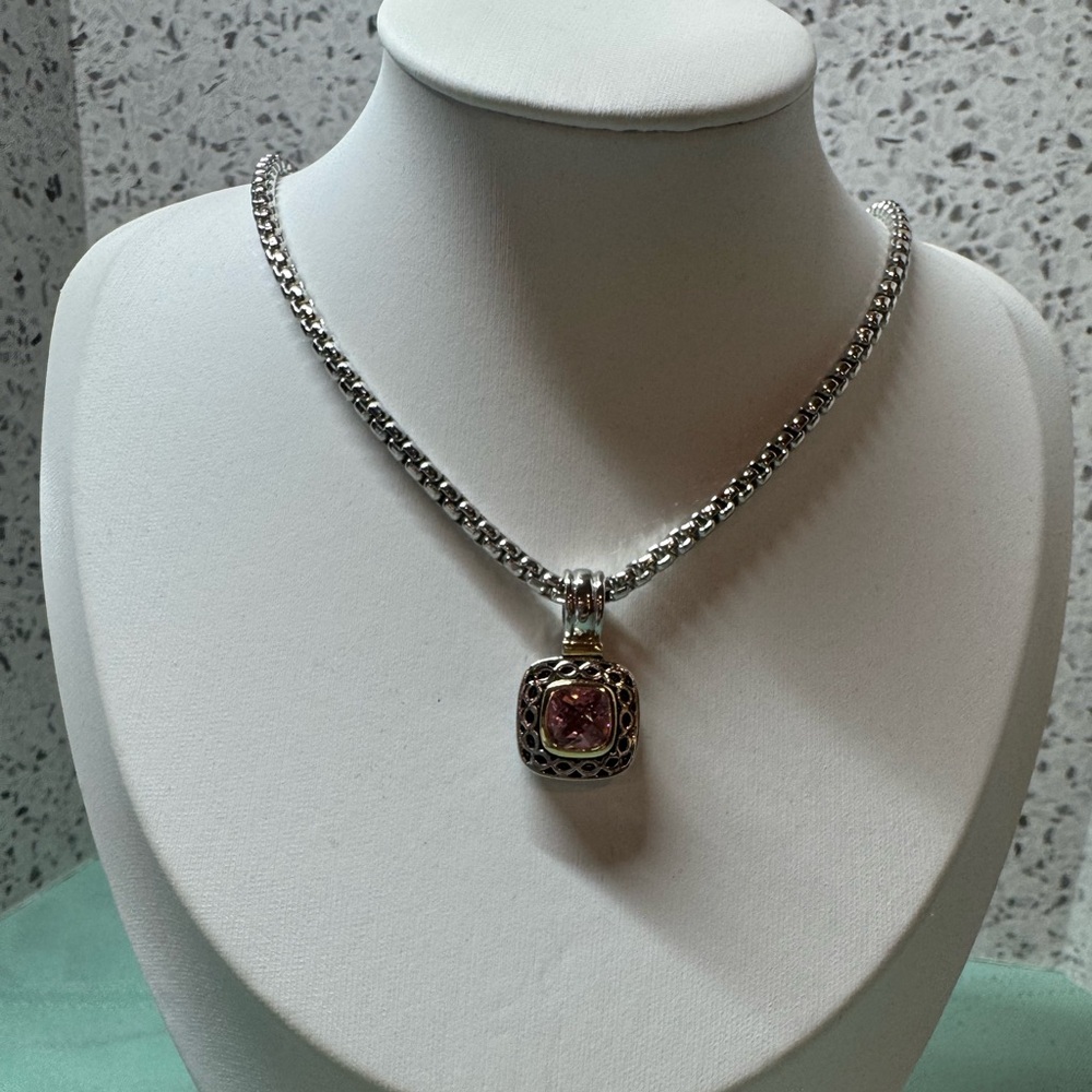 Pink necklace with adjustable chain